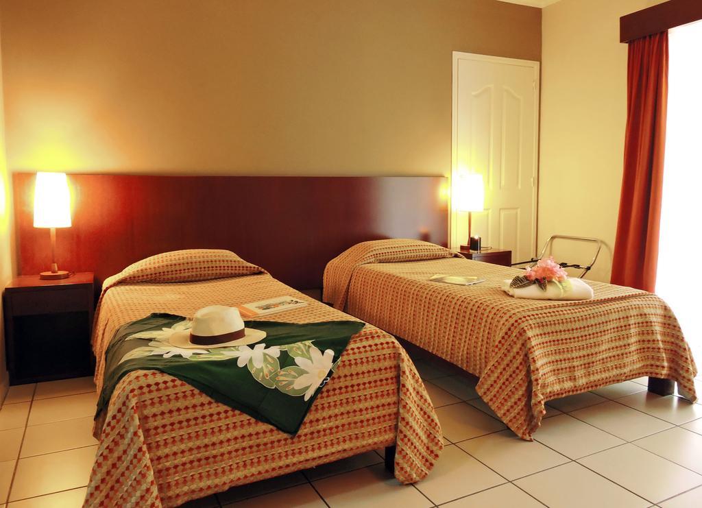 Hôtel Koniambo à Koné Chambre photo