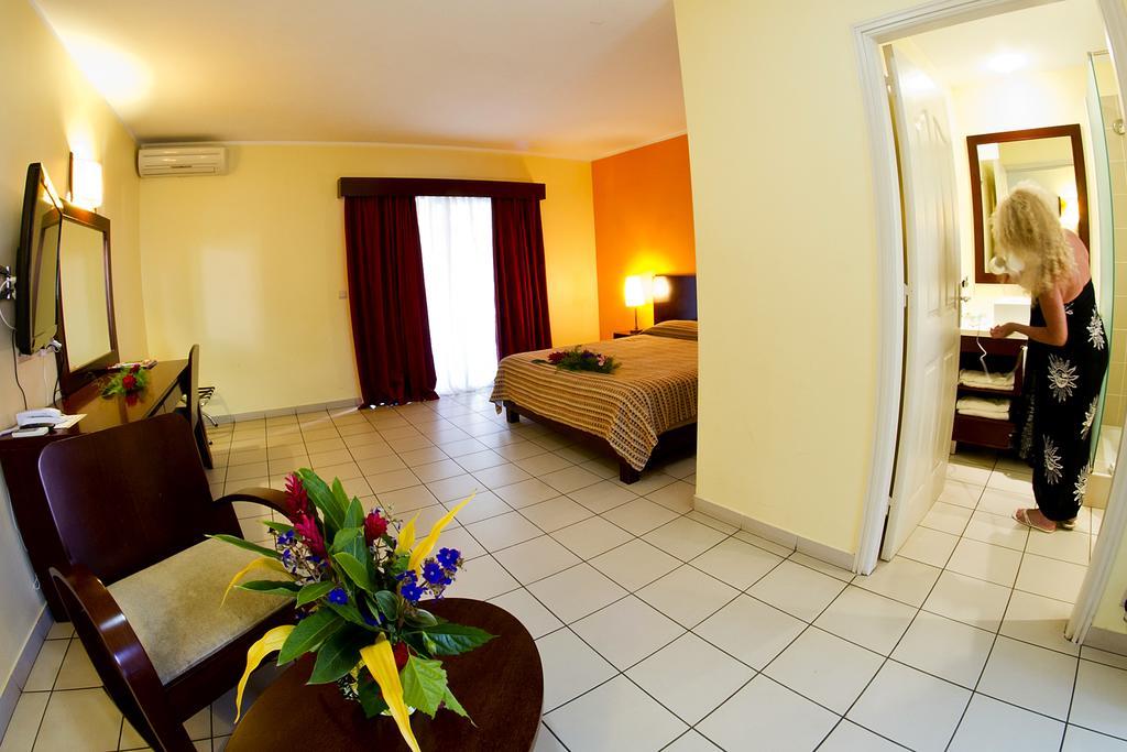 Hôtel Koniambo à Koné Chambre photo