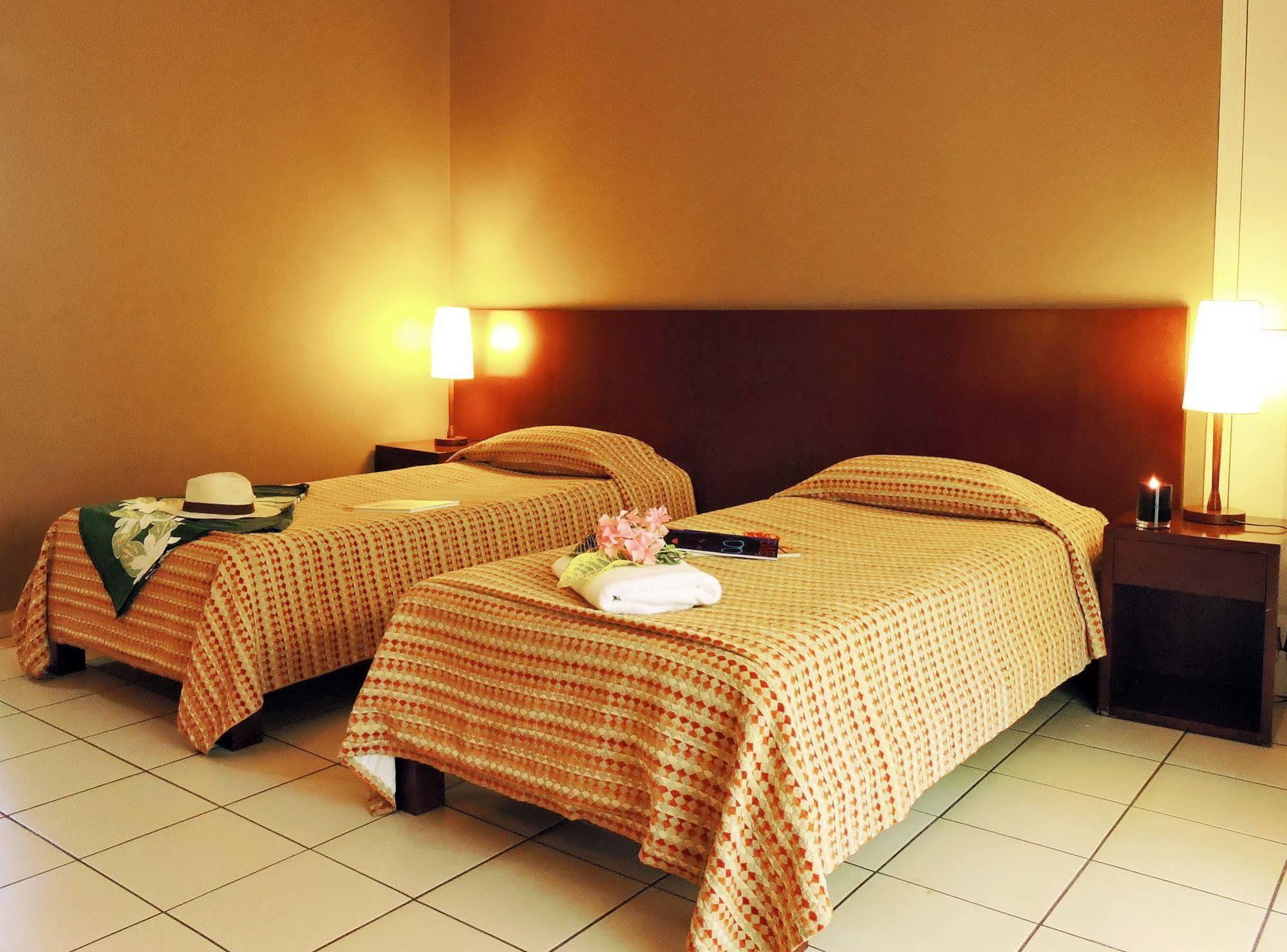 Hôtel Koniambo à Koné Extérieur photo